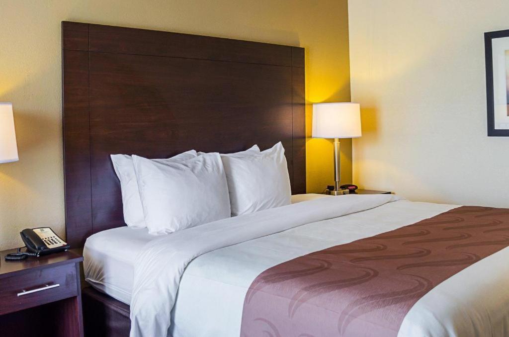Quality Inn ויקסבורג מראה חיצוני תמונה